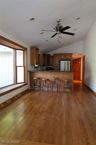 3057 Long Road Akron OH 44312