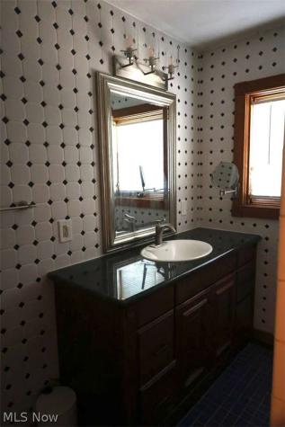 3057 Long Road Akron OH 44312
