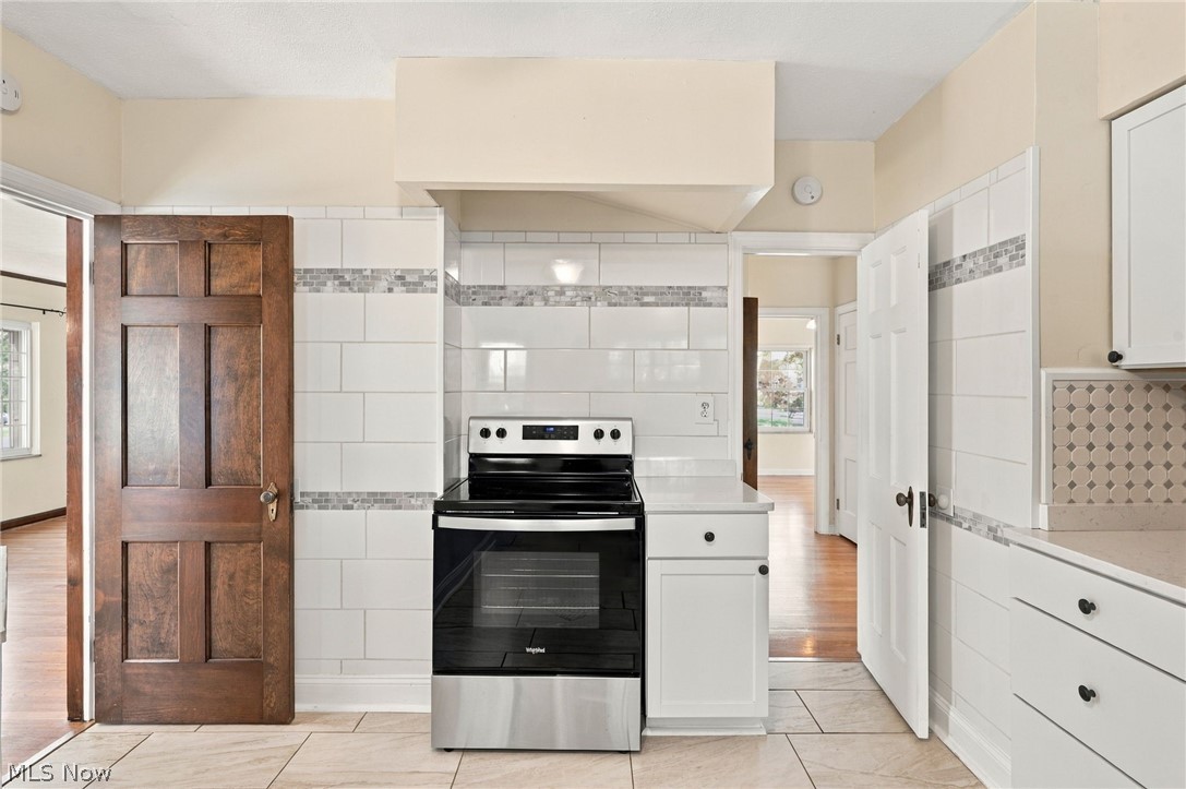 16605 Westdale Avenue Cleveland OH 44135