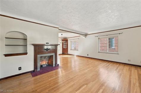 16605 Westdale Avenue Cleveland OH 44135