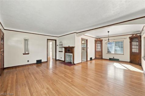 16605 Westdale Avenue Cleveland OH 44135