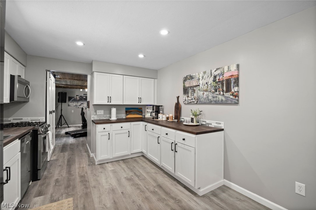 1135 Royal Drive Amherst OH 44001