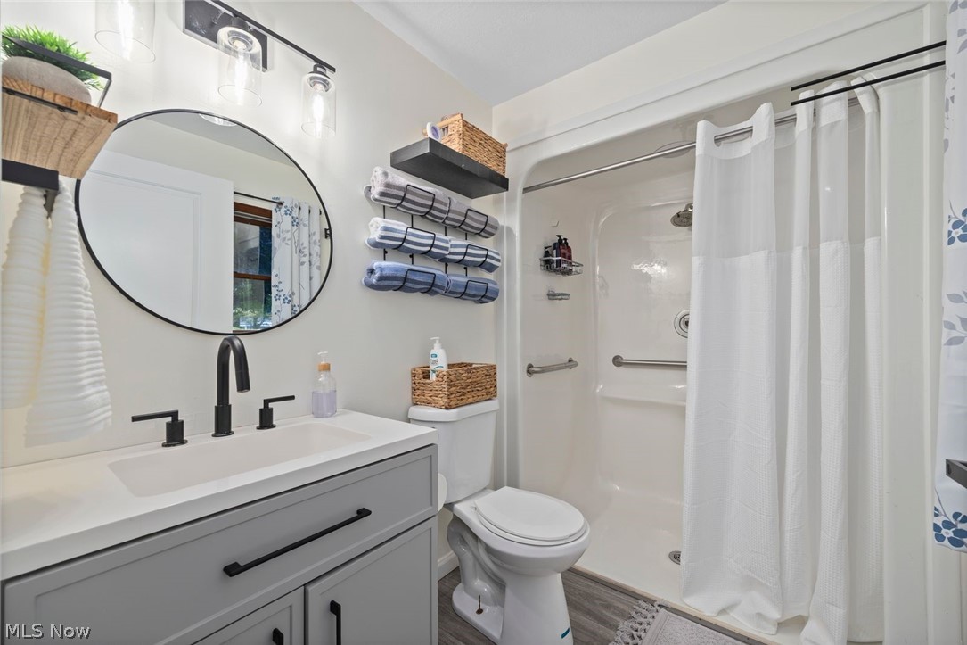 1135 Royal Drive Amherst OH 44001