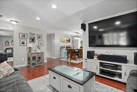 1135 Royal Drive Amherst OH 44001