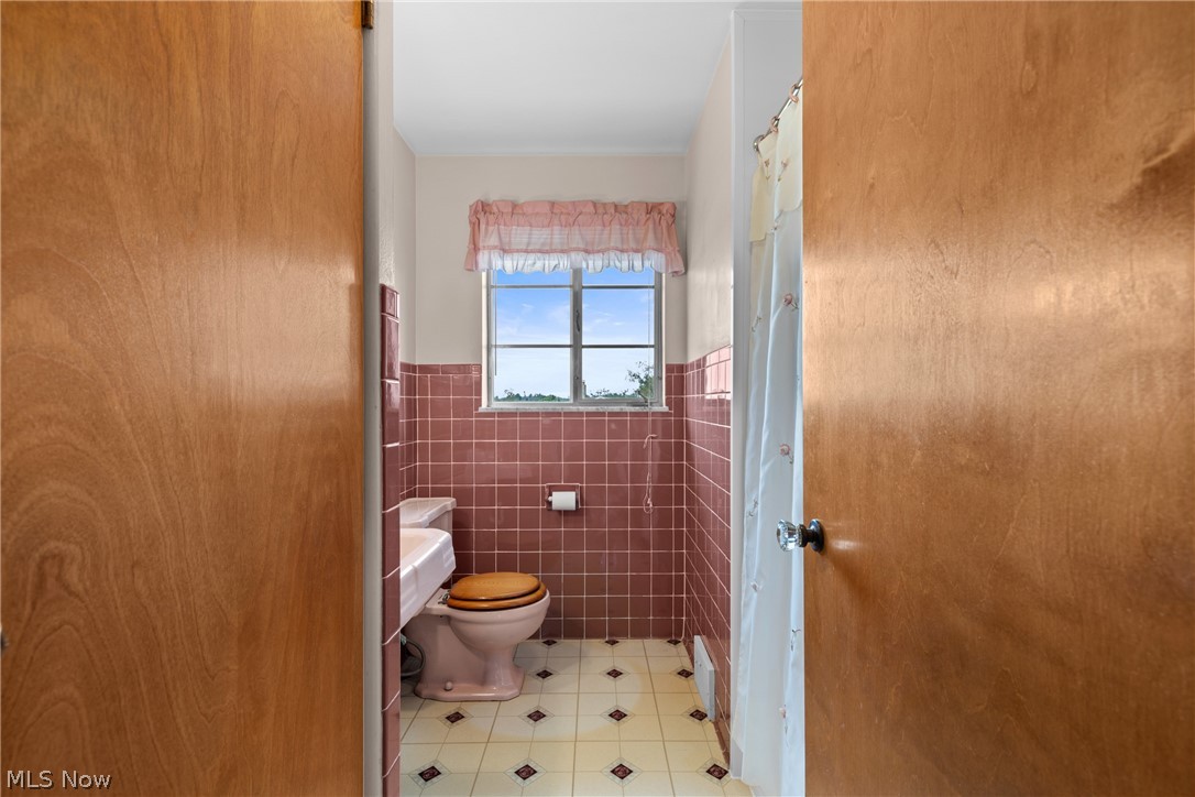 311 Hillcrest Drive Wellsburg WV 26070