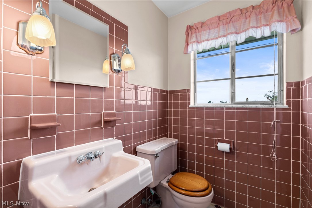 311 Hillcrest Drive Wellsburg WV 26070