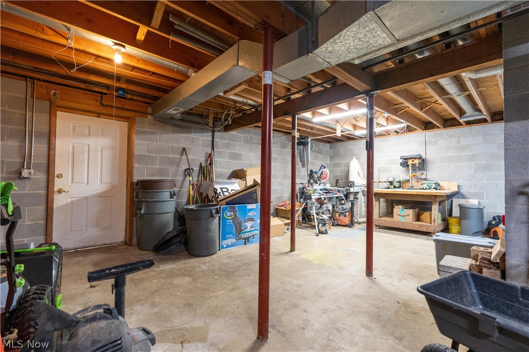 207 Mount Pleasant Road Green OH 44216