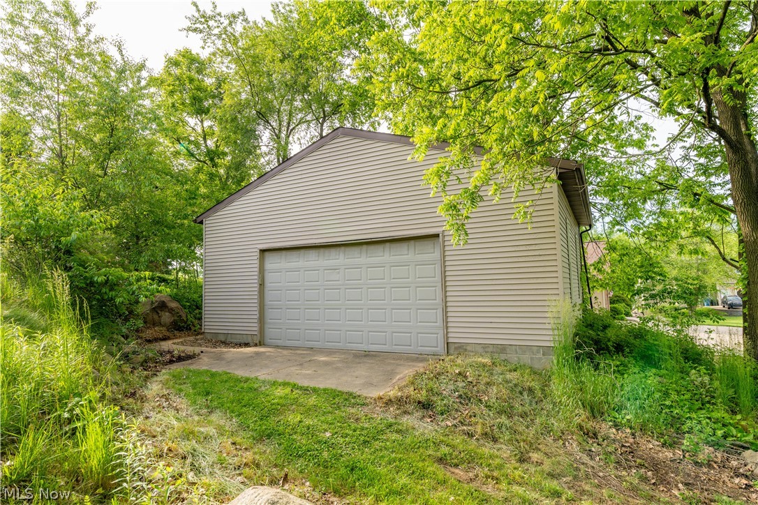 207 Mount Pleasant Road Green OH 44216