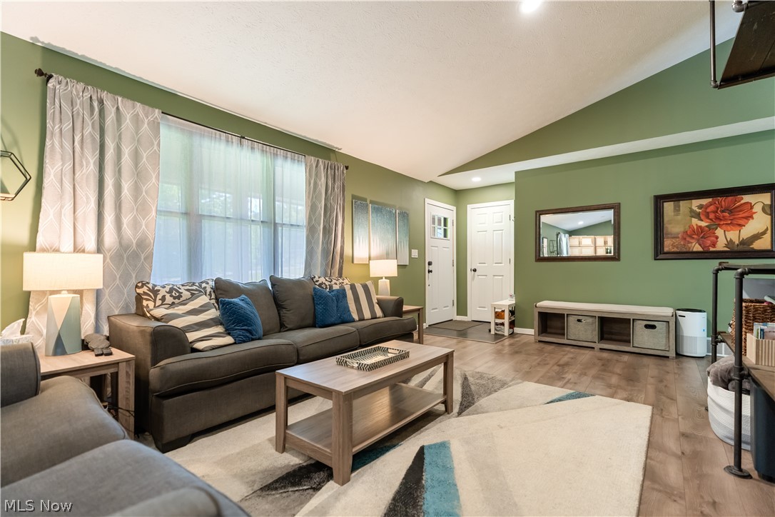 207 Mount Pleasant Road Green OH 44216