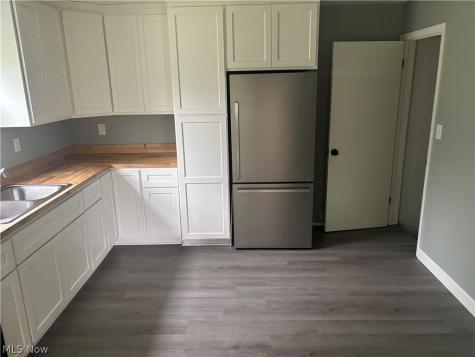 2265 S Hawkins Avenue Akron OH 44314