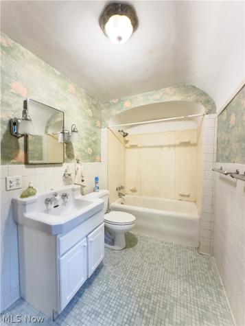 176 Stanford Road Berea OH 44017