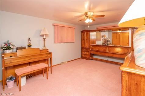 5345 Schario Road NW Canton OH 44718