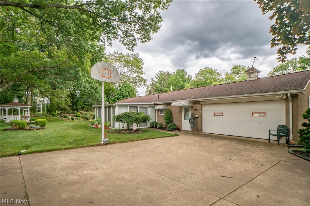 5345 Schario Road NW Canton OH 44718