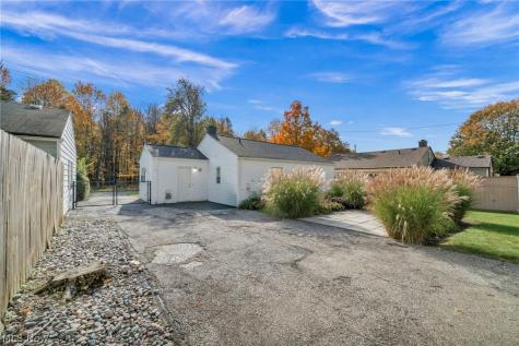 393 W Grace Street Bedford OH 44146