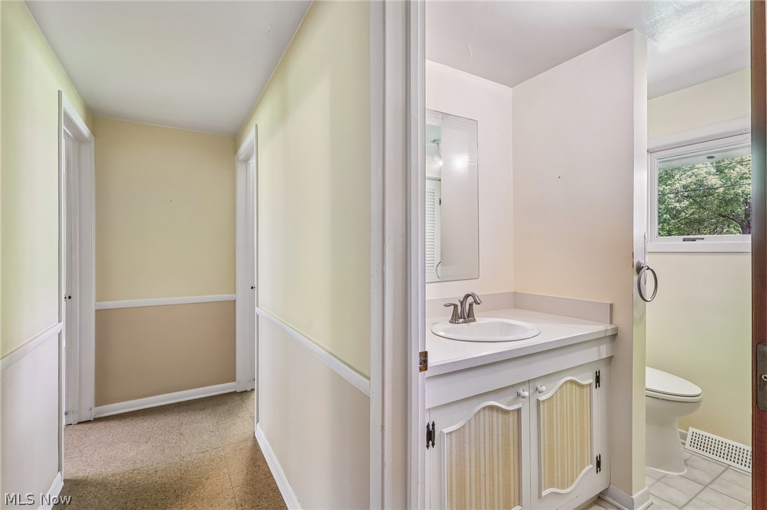 9087 Ranch Drive Chesterland OH 44026