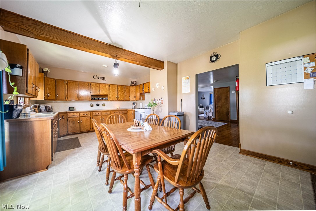 16494 Madison Road Middlefield OH 44062