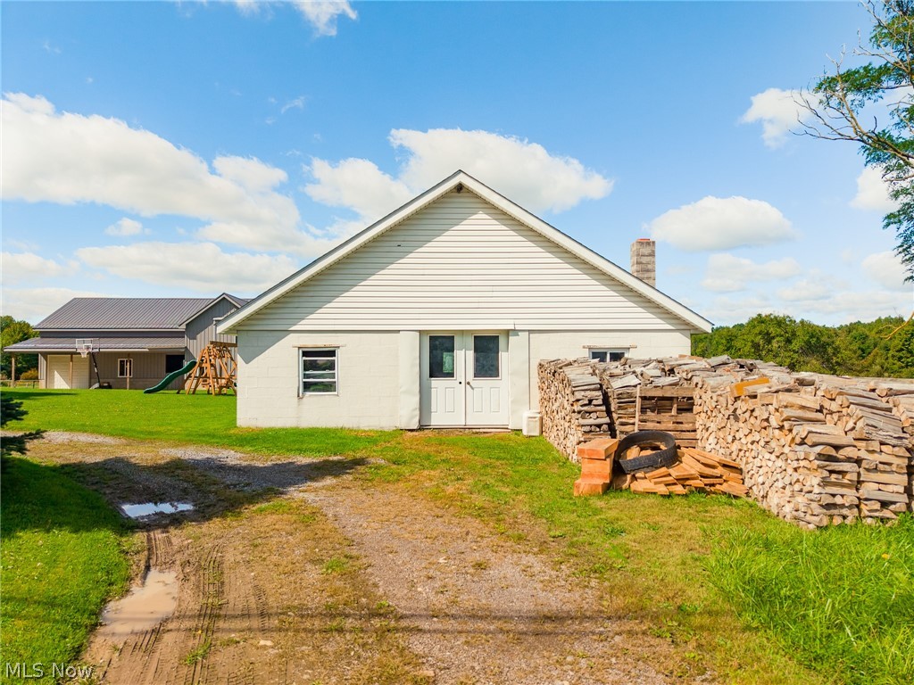 16494 Madison Road Middlefield OH 44062