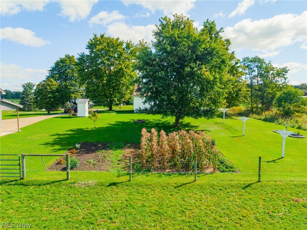 16494 Madison Road Middlefield OH 44062