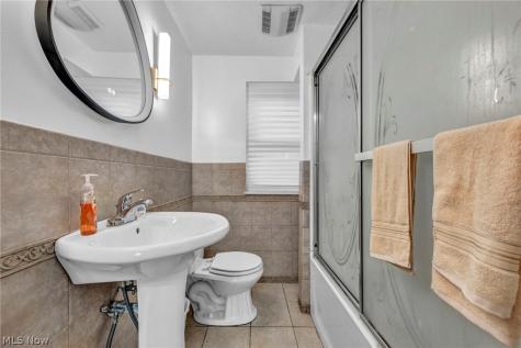 3222 W 115th Street Cleveland OH 44111