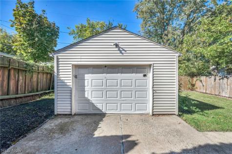 3222 W 115th Street Cleveland OH 44111