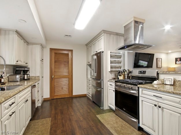 631 Maplewood Avenue Struthers OH 44471