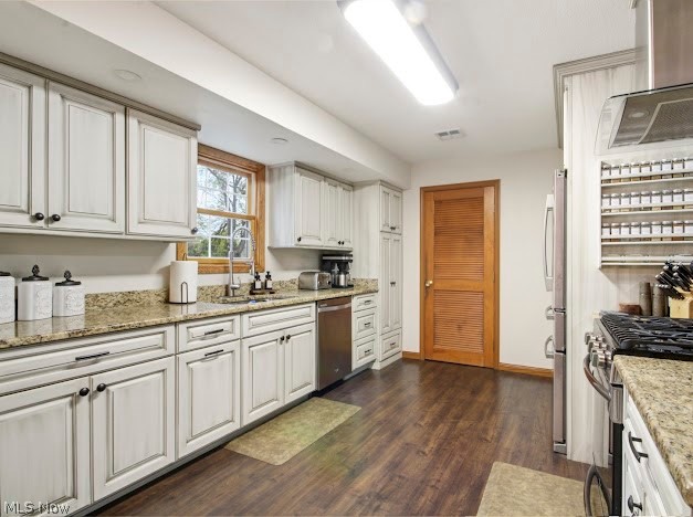 631 Maplewood Avenue Struthers OH 44471