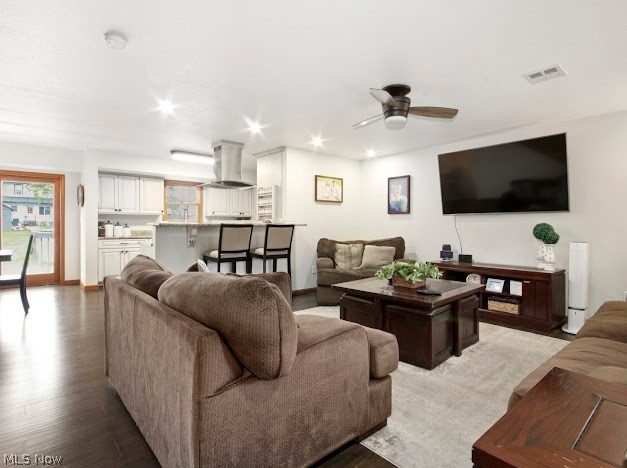 631 Maplewood Avenue Struthers OH 44471