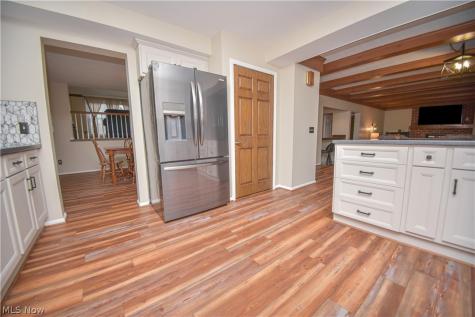 18086 Winchester Court Strongsville OH 44136