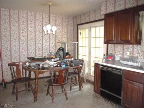 8454 Glenbrook Drive Olmsted Falls OH 44138