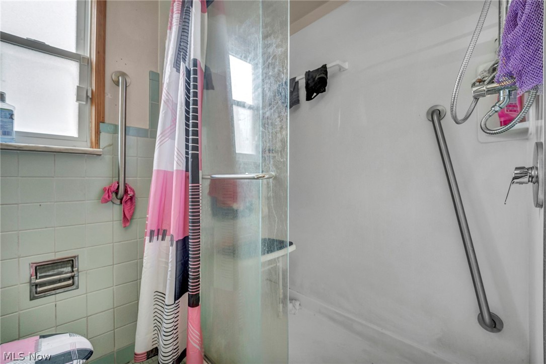 4008 E 186th Street Cleveland OH 44122