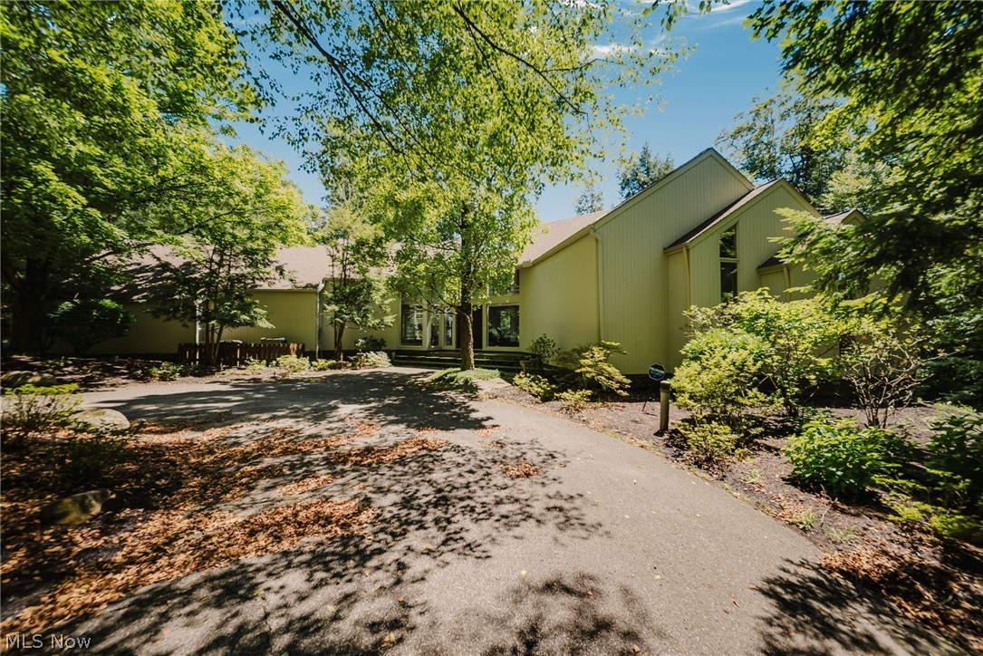 999 Chestnut Run Gates Mills OH 44040