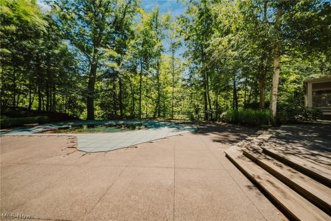 999 Chestnut Run Gates Mills OH 44040