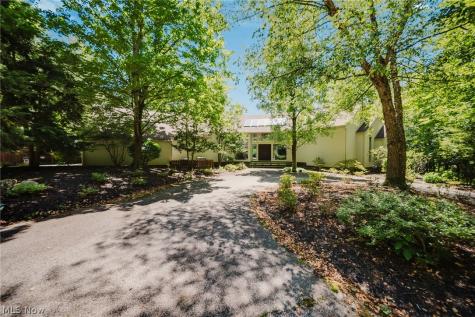 999 Chestnut Run Gates Mills OH 44040