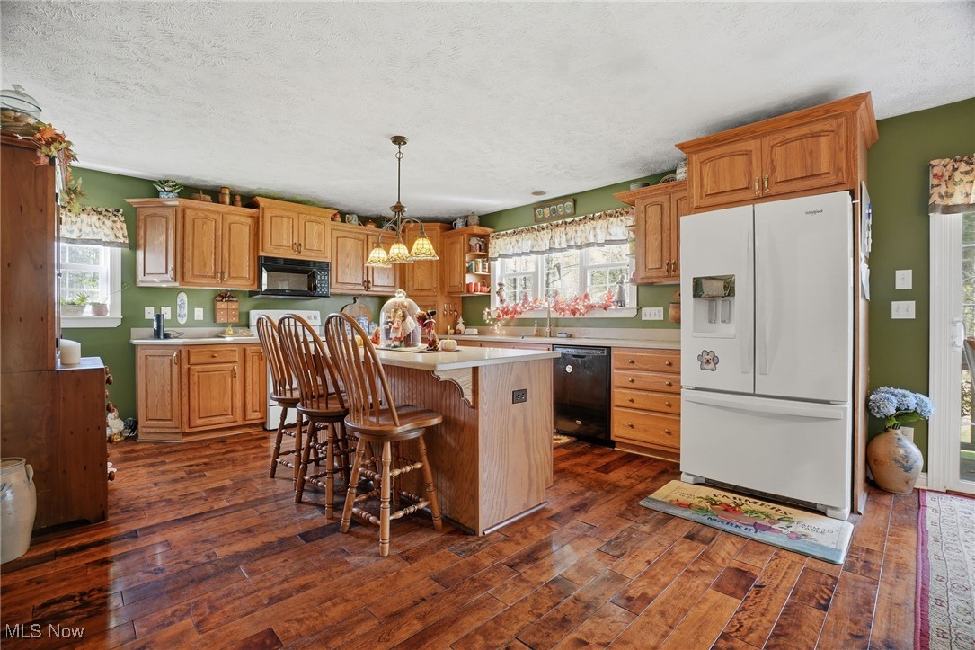 11800 Bass Lake Road Chardon OH 44024