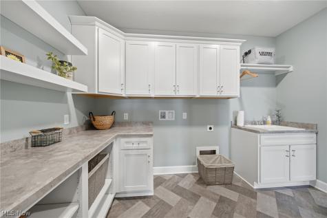 8872 Scotsbury Glen Street NW Massillon OH 44646