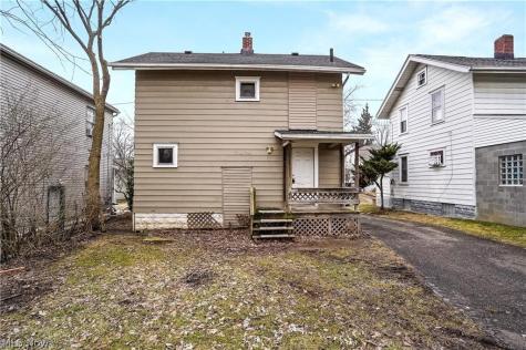 1155 Big Falls Avenue Akron OH 44310
