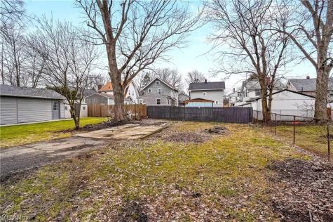1155 Big Falls Avenue Akron OH 44310