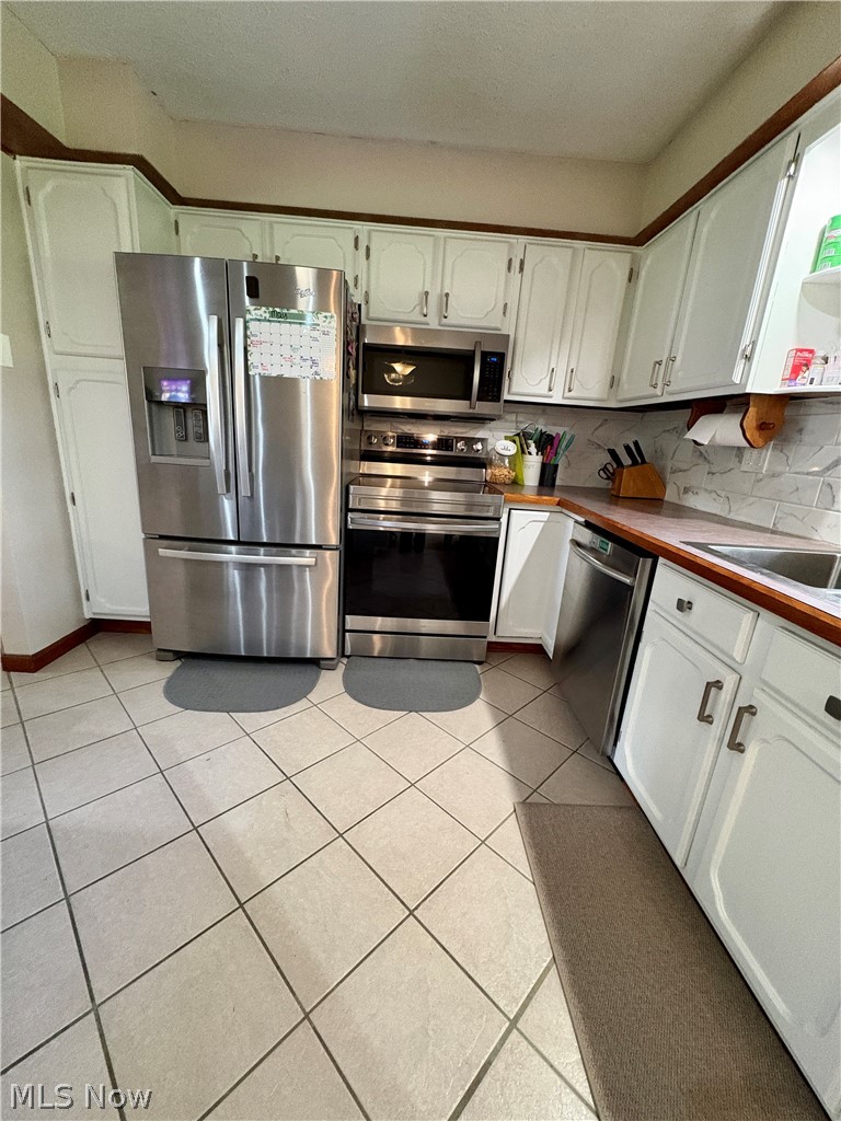 126 Valley Forge Circle Elyria OH 44035