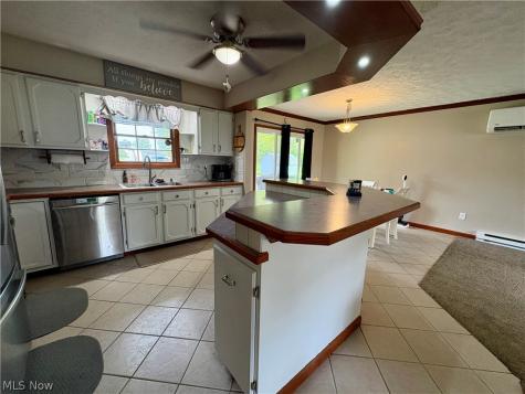 126 Valley Forge Circle Elyria OH 44035