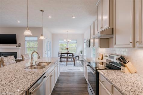 9049 Winfield Lane North Ridgeville OH 44039