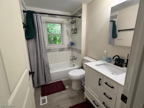 4566 Fishcreek Road Stow OH 44224
