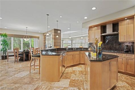 520 Bristol Drive Aurora OH 44202
