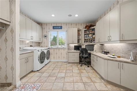 520 Bristol Drive Aurora OH 44202