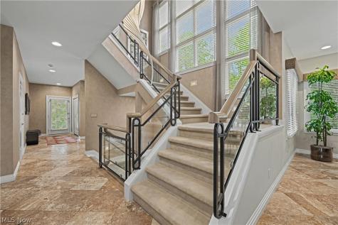 520 Bristol Drive Aurora OH 44202
