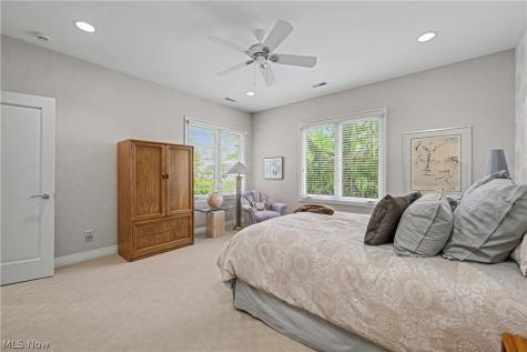 520 Bristol Drive Aurora OH 44202