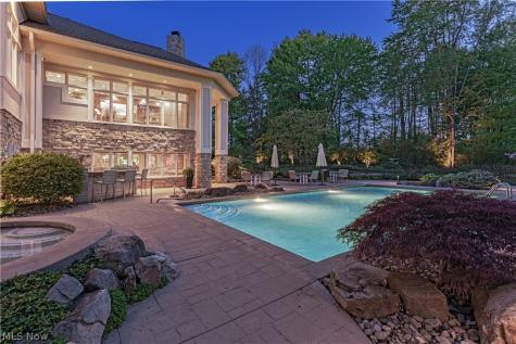 520 Bristol Drive Aurora OH 44202