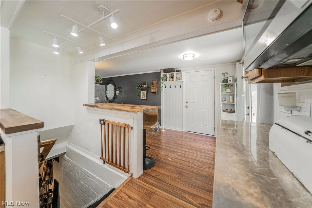 543 N Lake Street Madison OH 44057