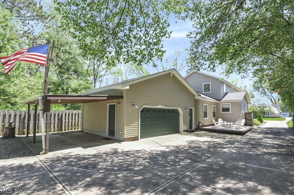 24164 Smith Avenue Westlake OH 44145