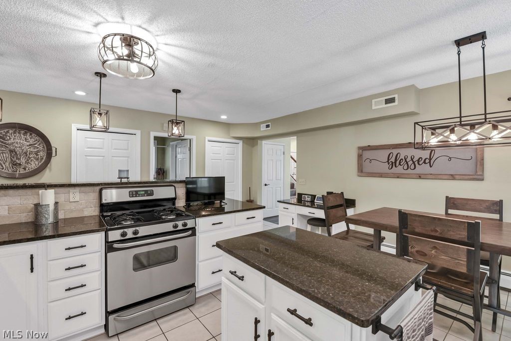 24164 Smith Avenue Westlake OH 44145