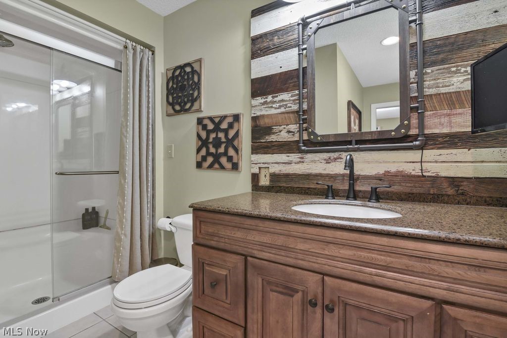 24164 Smith Avenue Westlake OH 44145